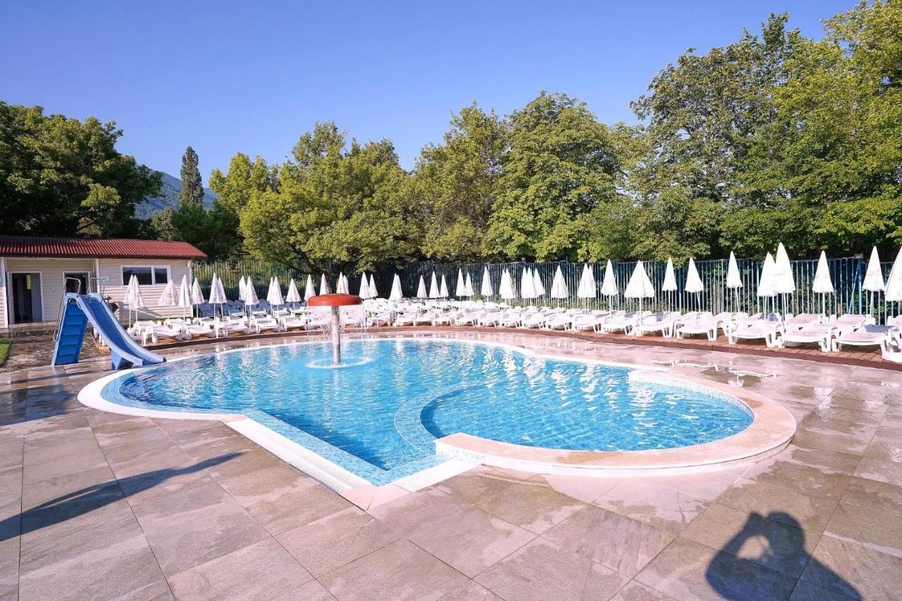 7 Lakes Camping Sapareva Bania Exterior foto