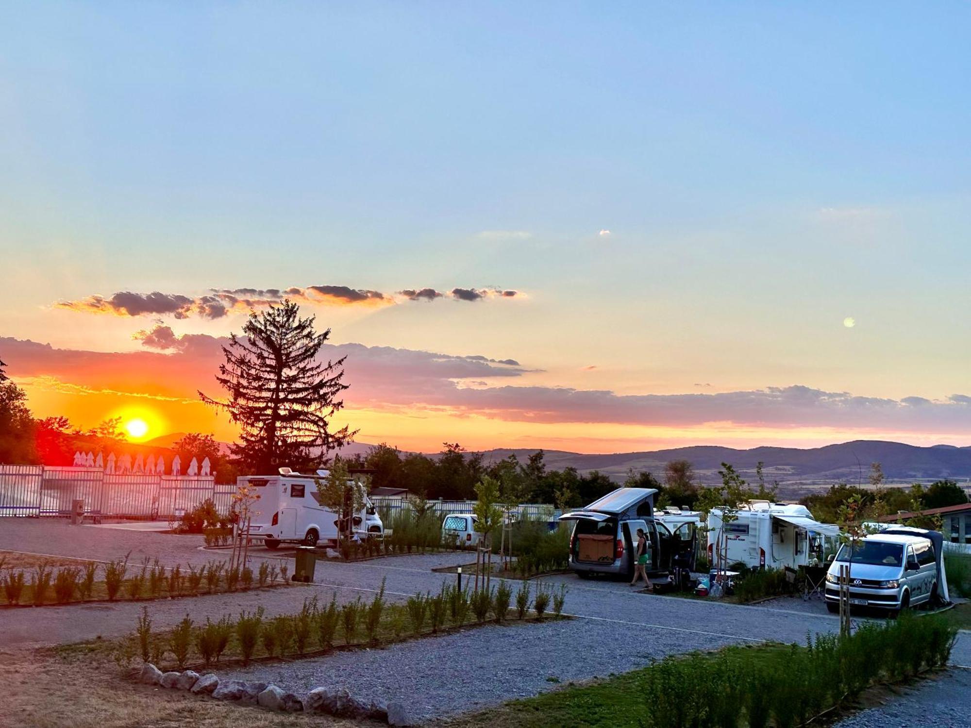 7 Lakes Camping Sapareva Bania Exterior foto